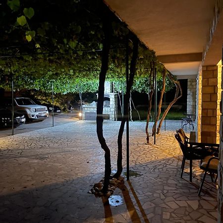 Apartmani Mendula Budva Eksteriør billede