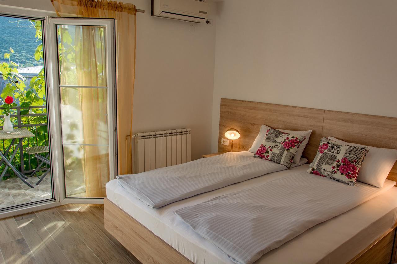 Apartmani Mendula Budva Eksteriør billede